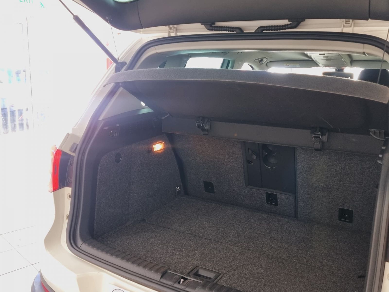 2011 Volkswagen Tiguan photo 15