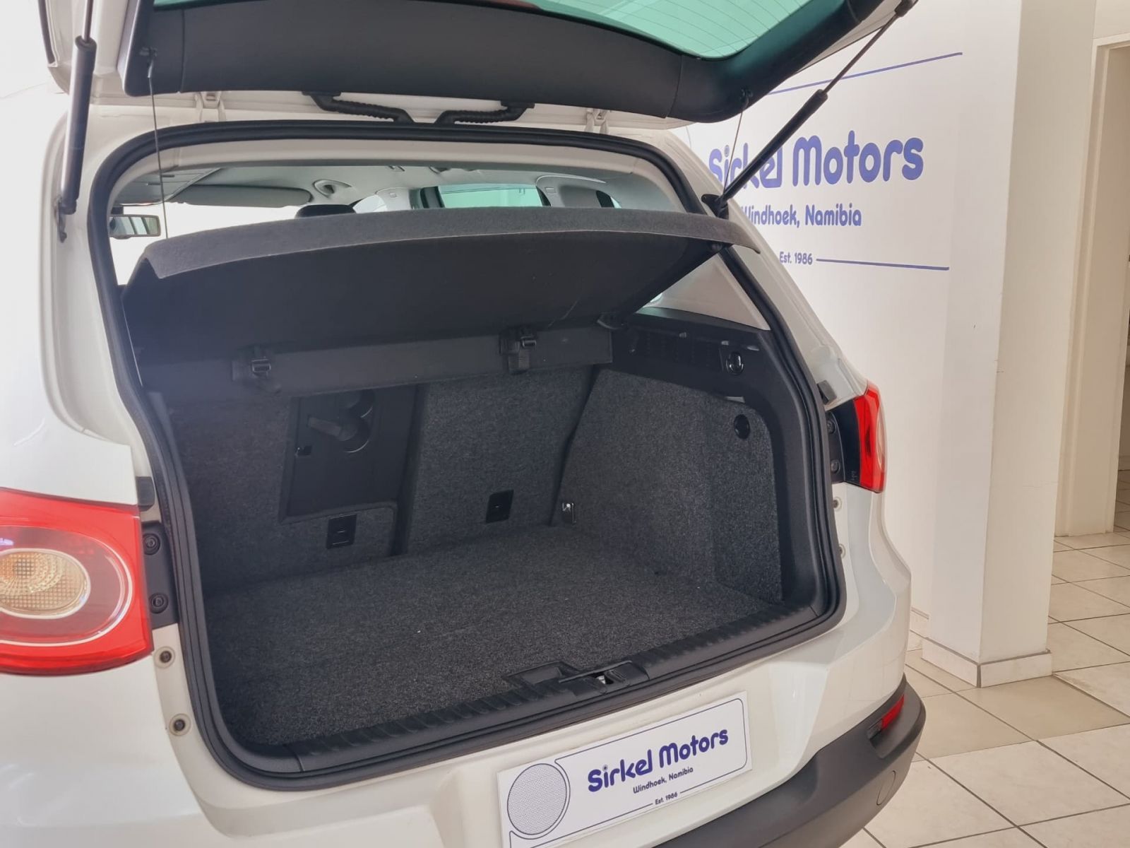 2011 Volkswagen Tiguan photo 16