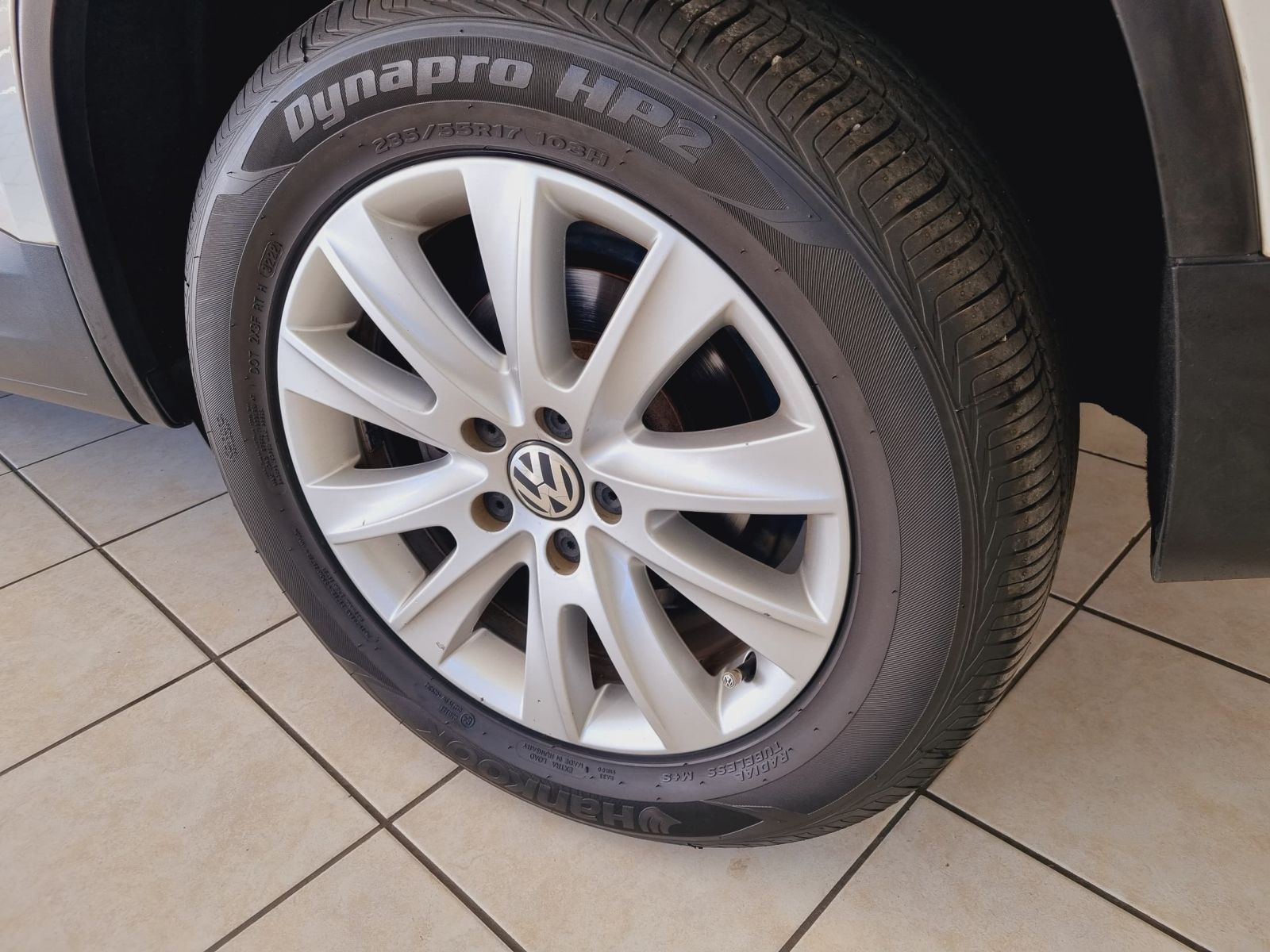 2011 Volkswagen Tiguan photo 17