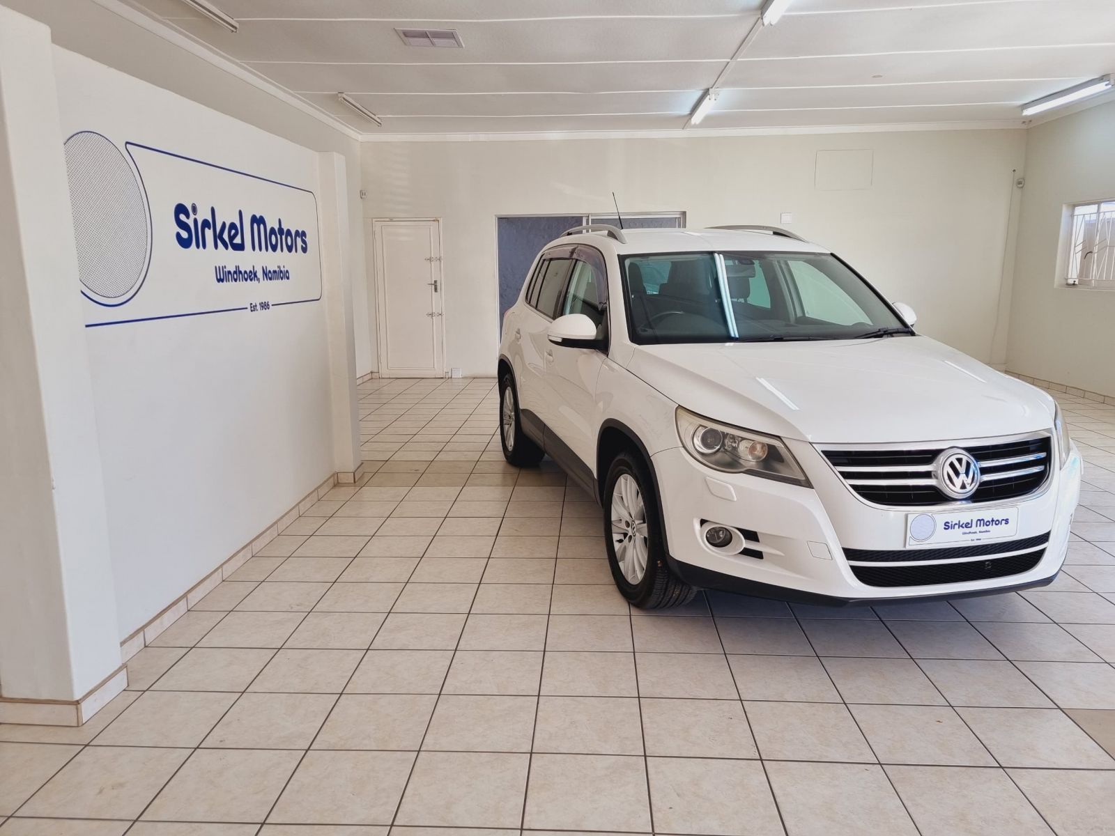 2011 Volkswagen Tiguan photo 3