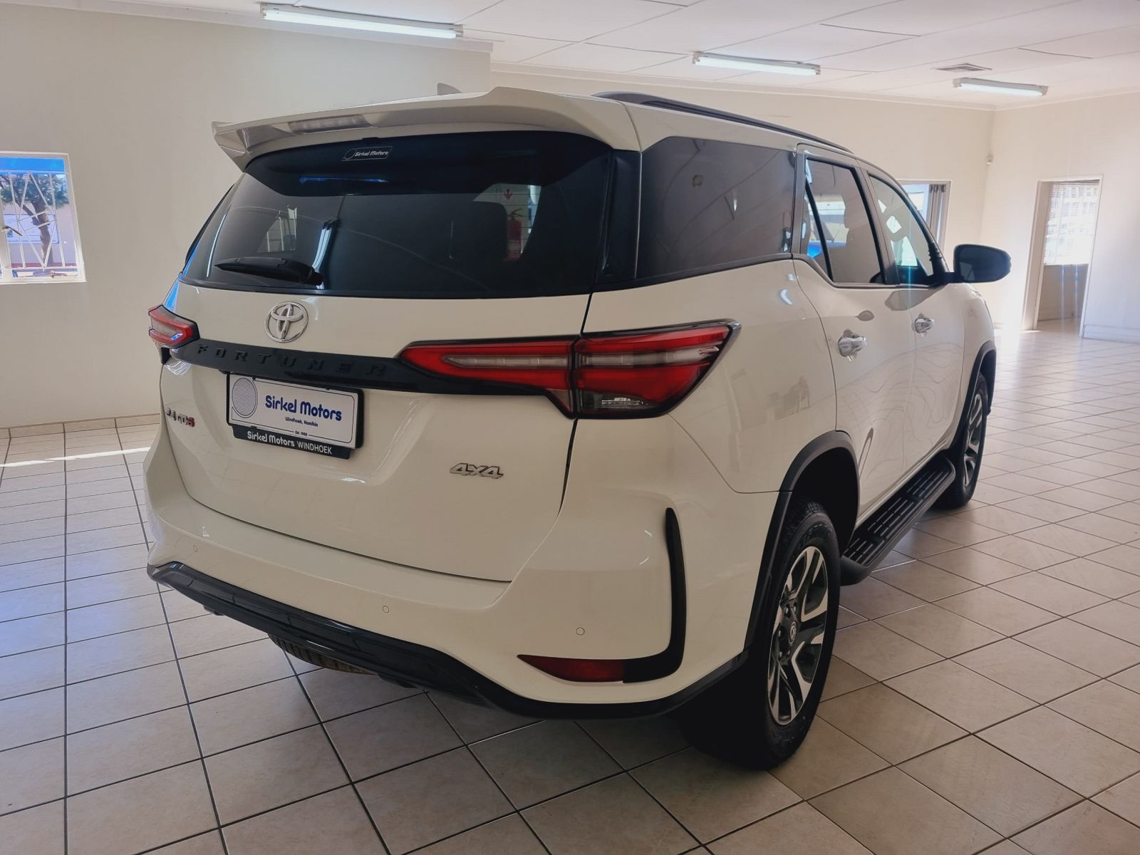 2024 Toyota Fortuner photo 5