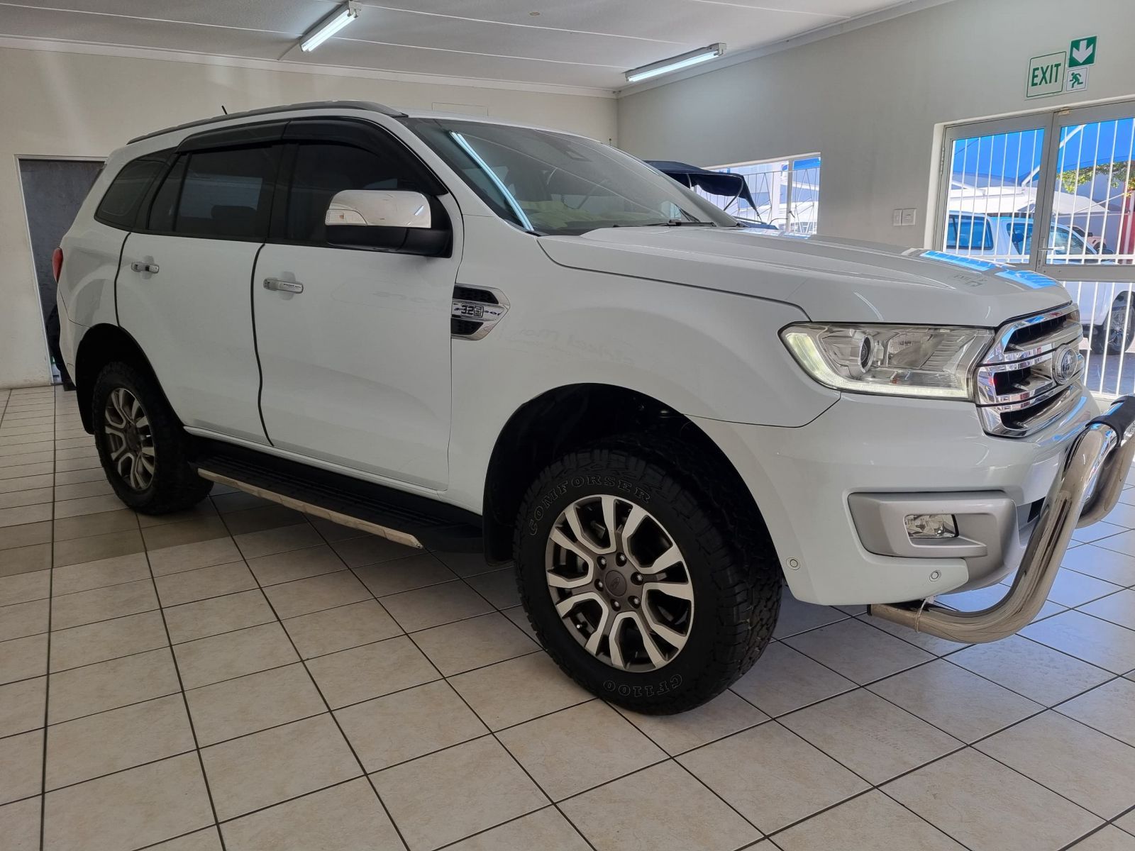 2018 Ford Everest photo 5
