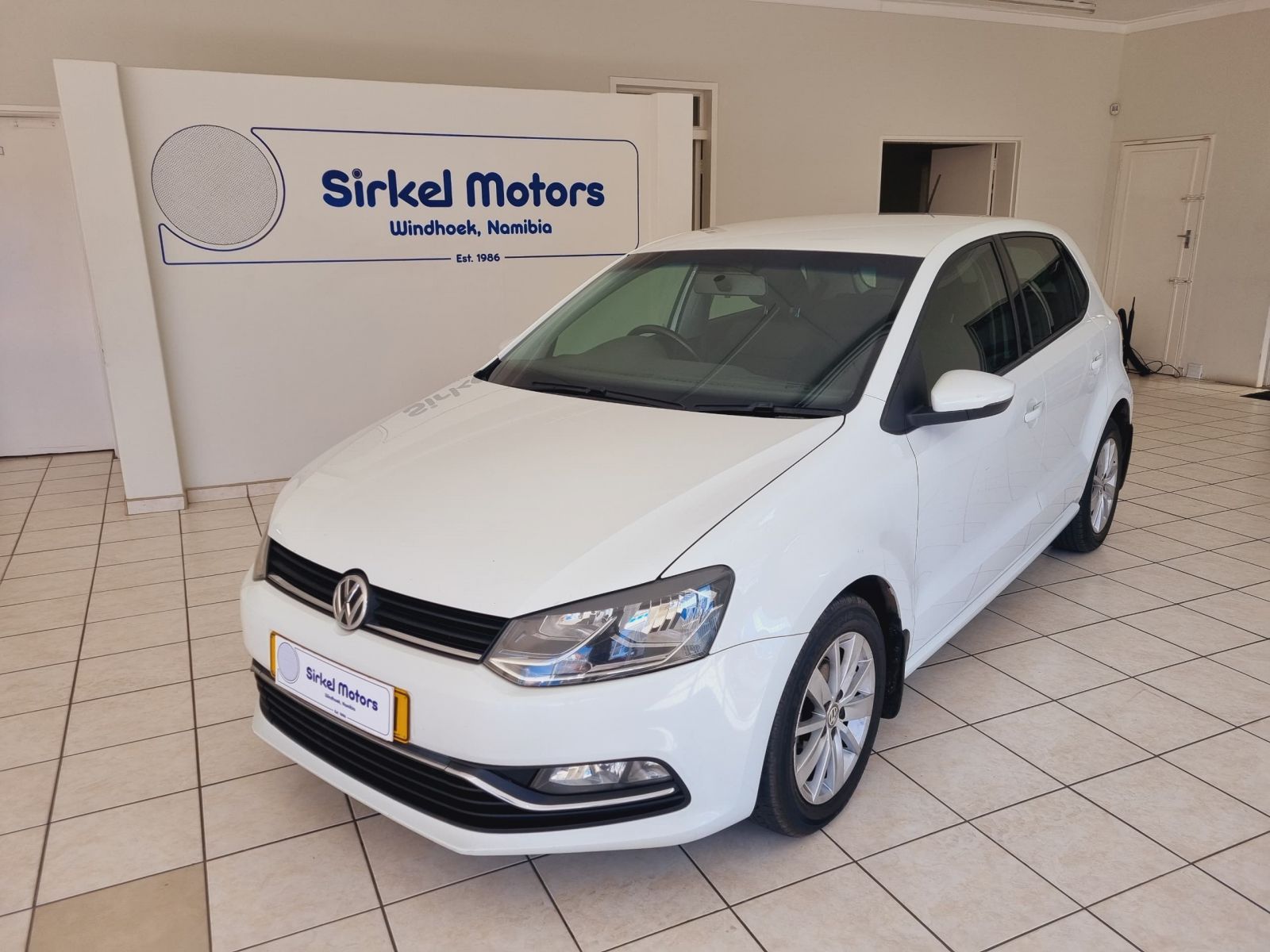 2016 Volkswagen Polo photo 1