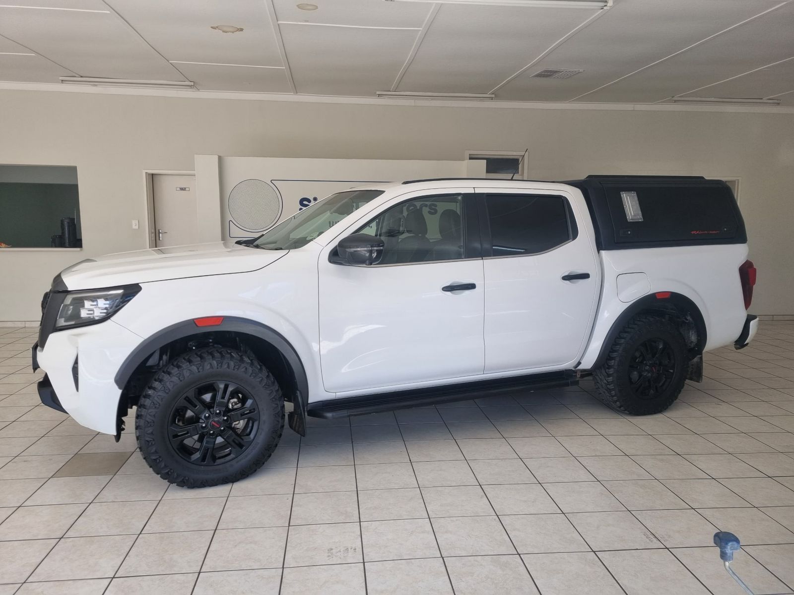 2022 Nissan Navara photo 3