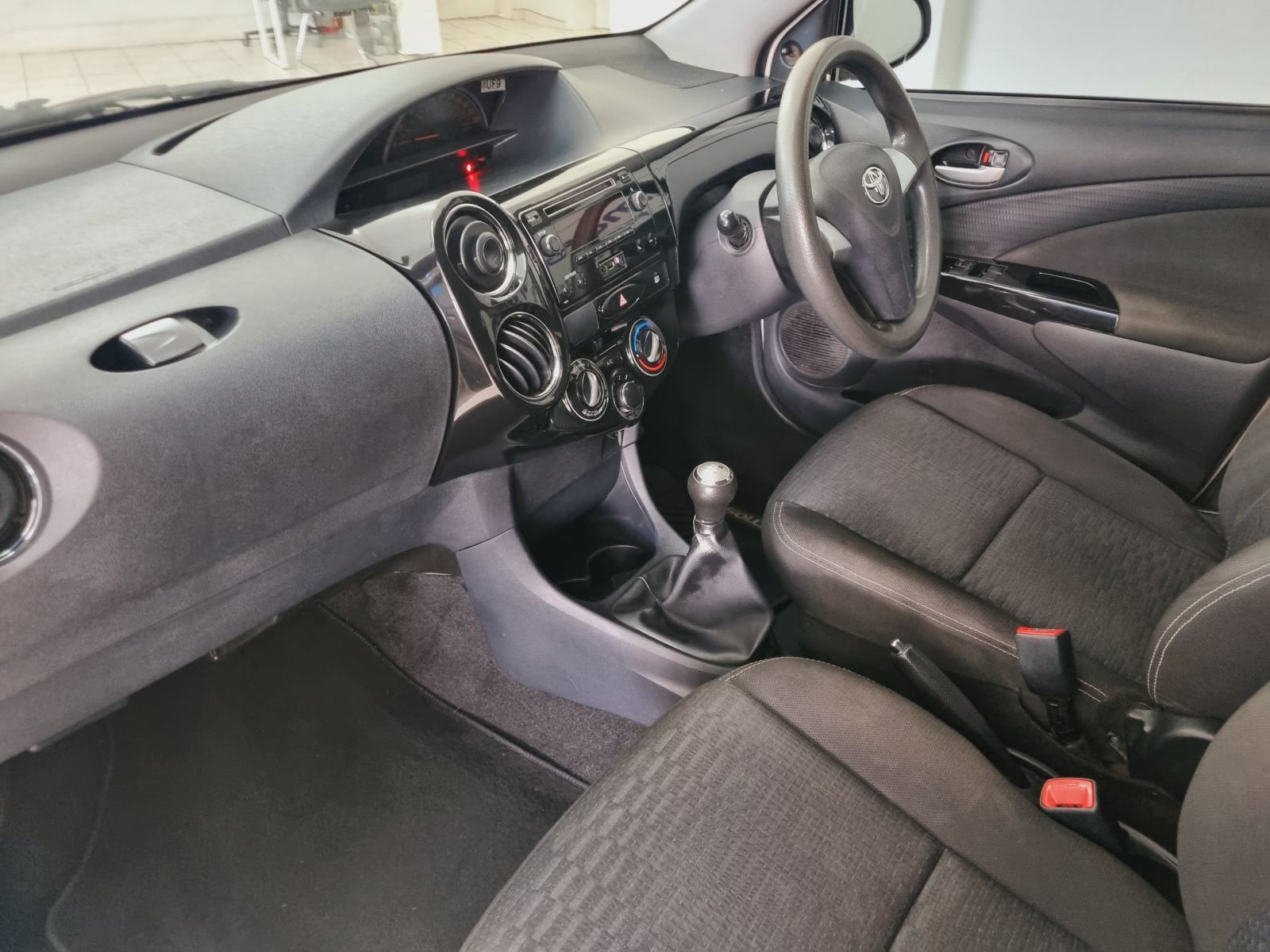 2018 Toyota Etios photo 10