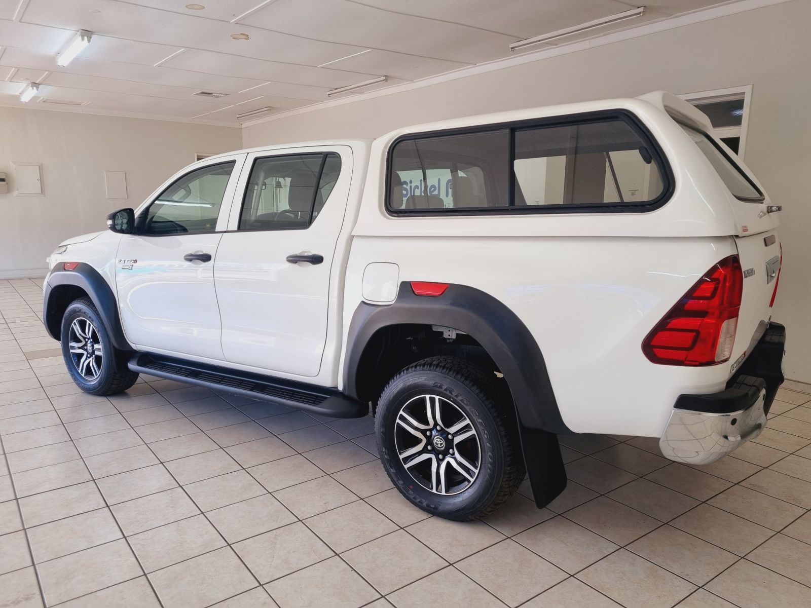 2024 Toyota Hilux photo 5