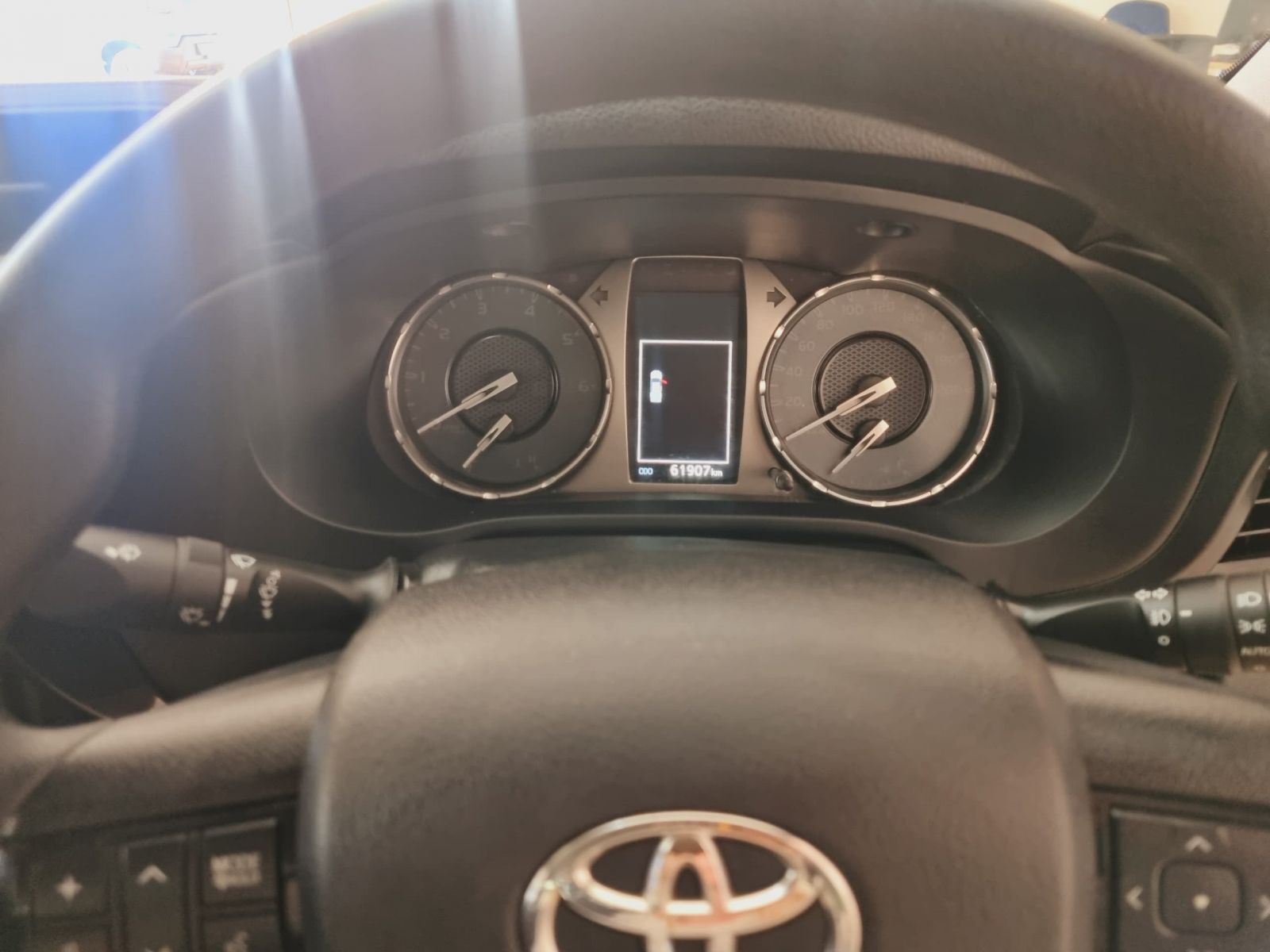 2024 Toyota Hilux photo 9
