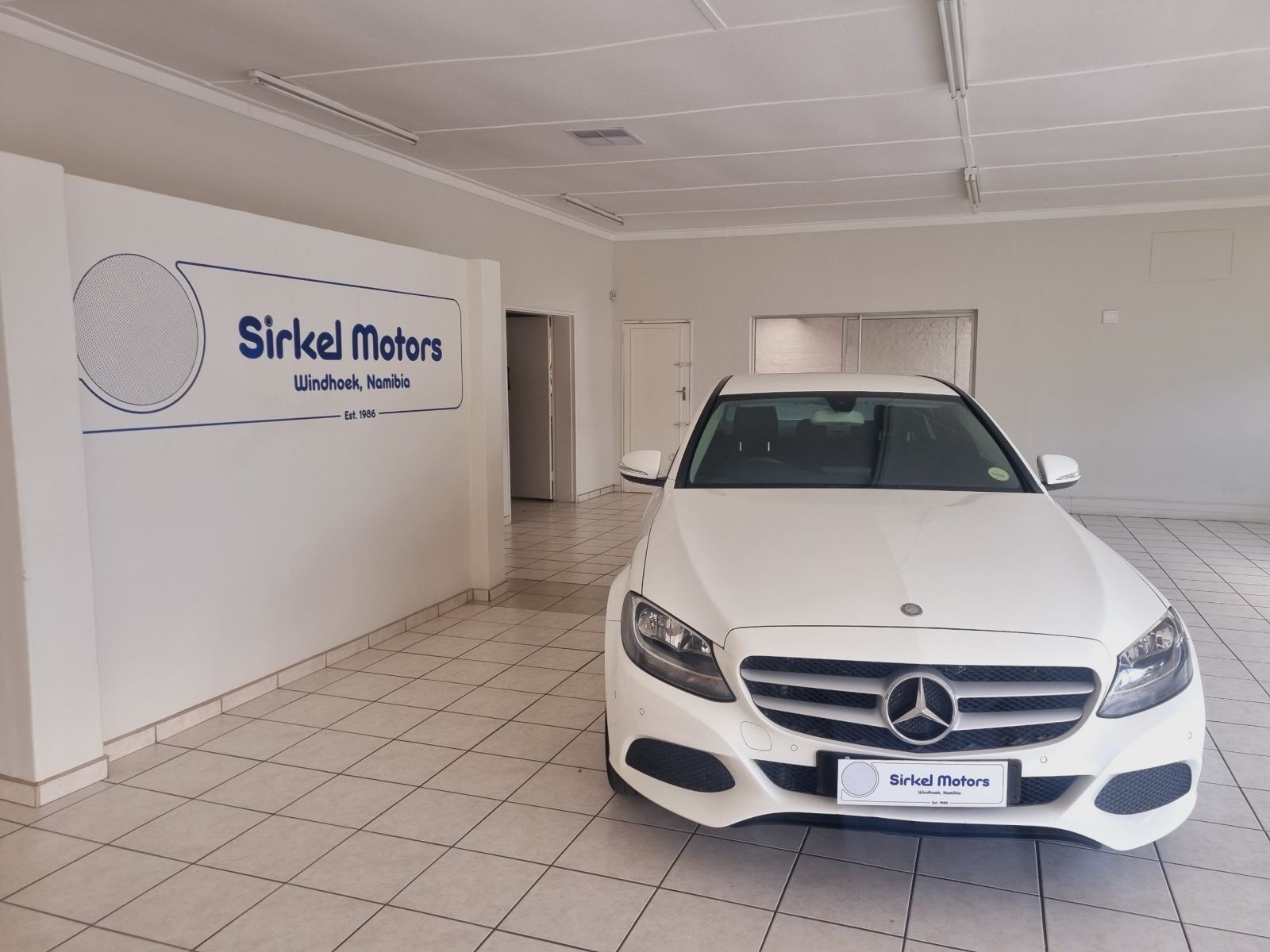 2015 Mercedes-Benz C Class photo 2
