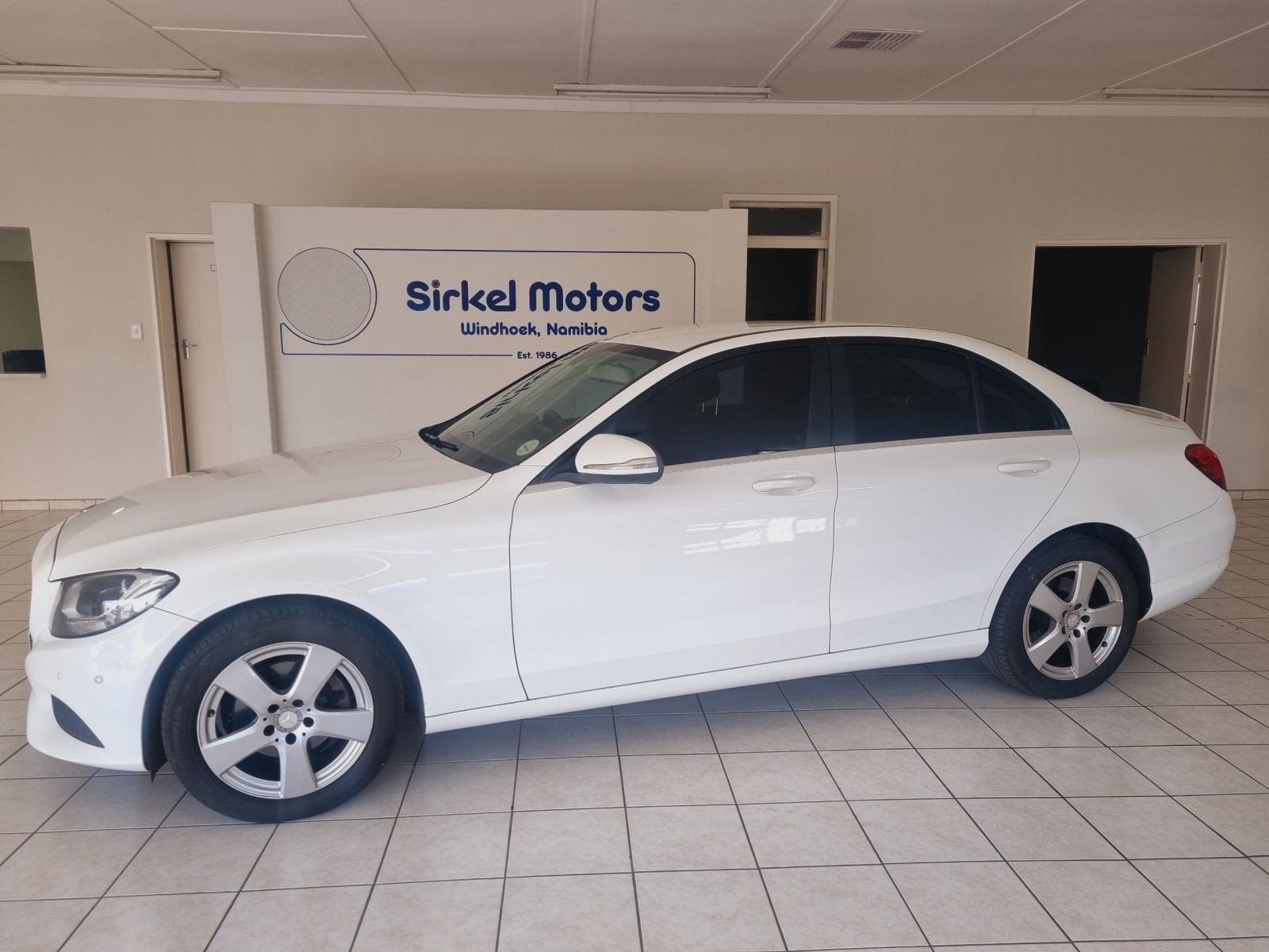 2015 Mercedes-Benz C Class photo 3