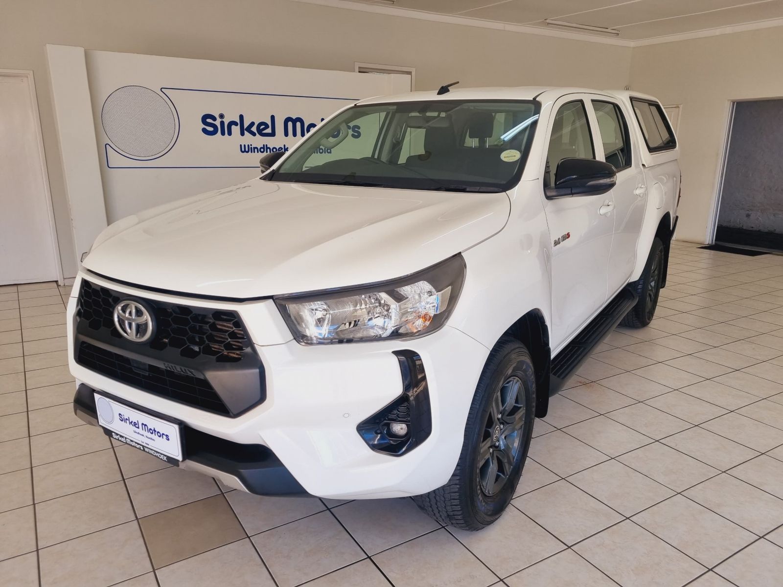 2024 Toyota Hilux photo 1