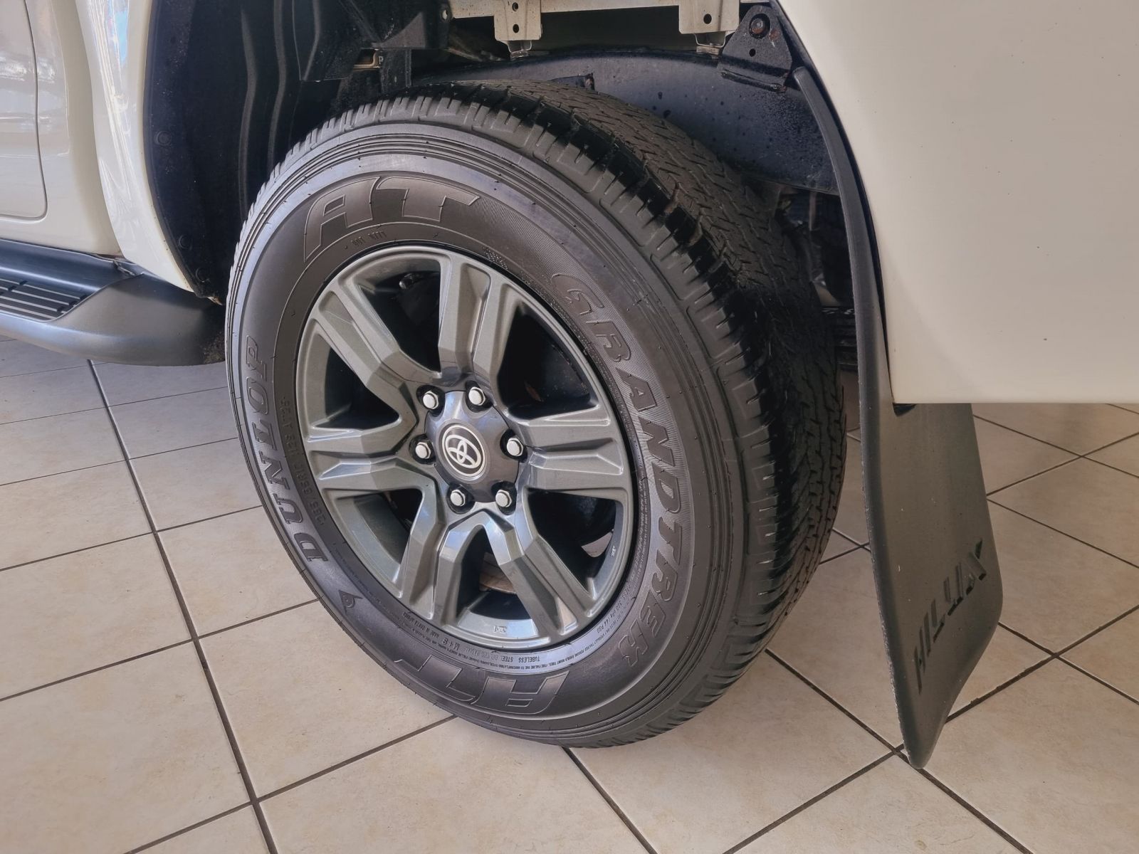 2024 Toyota Hilux photo 13