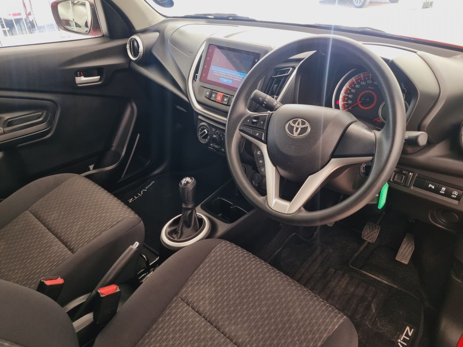 2023 Toyota Vitz photo 8