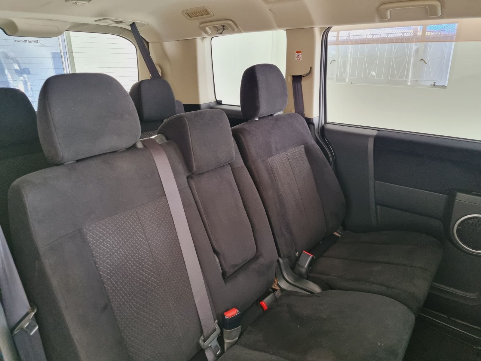 2013 Mitsubishi Delica photo 12