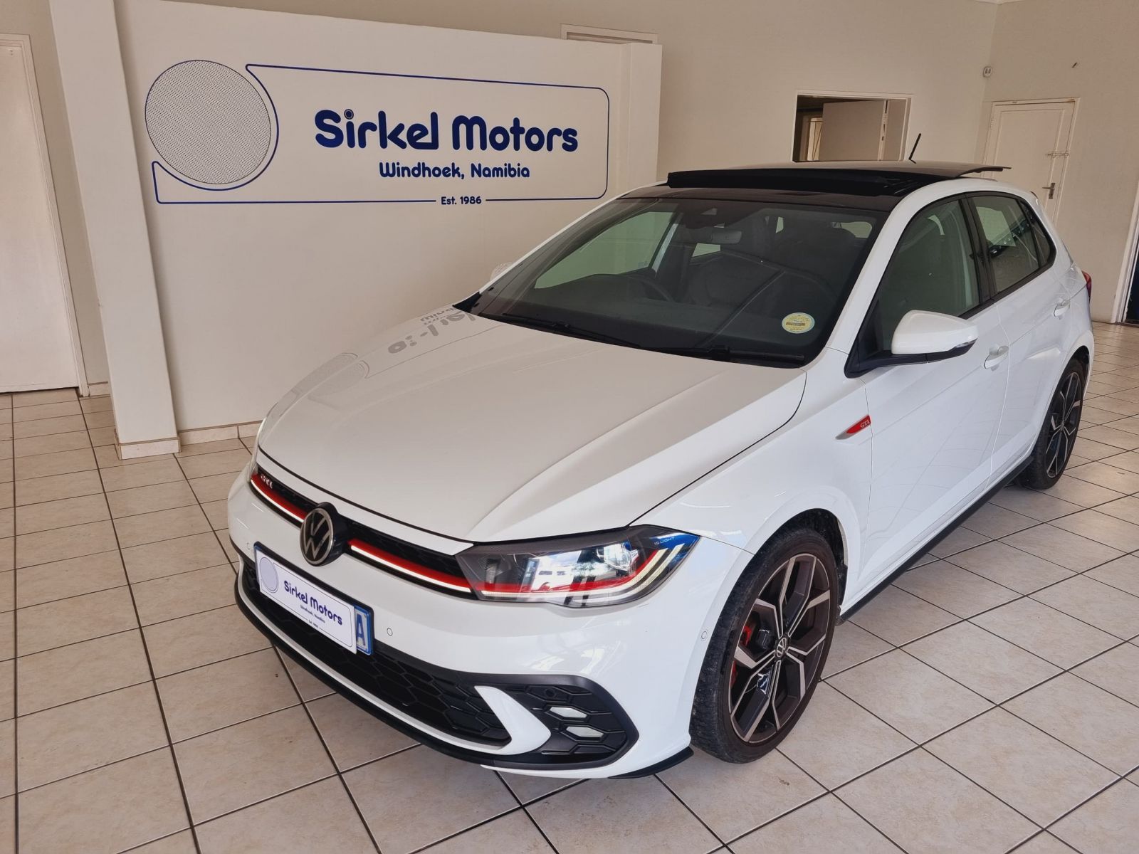2022 Volkswagen Polo photo 1