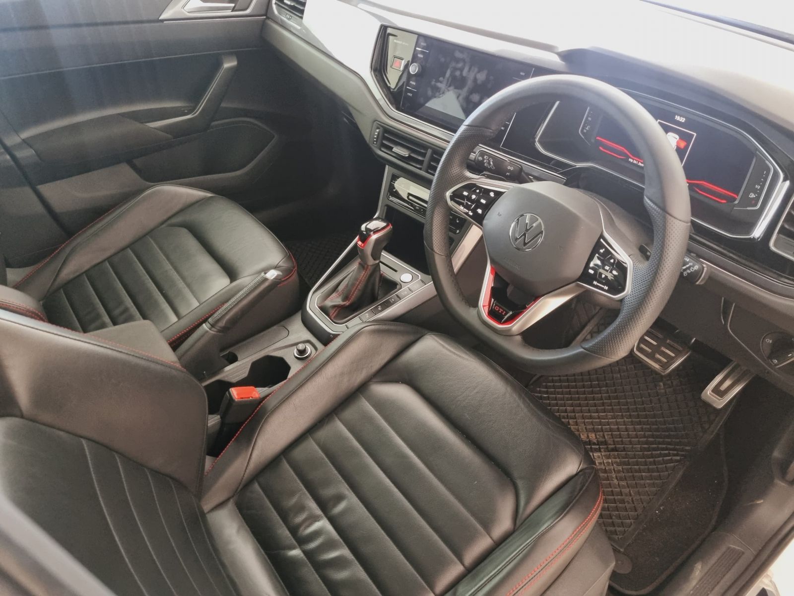 2022 Volkswagen Polo photo 11