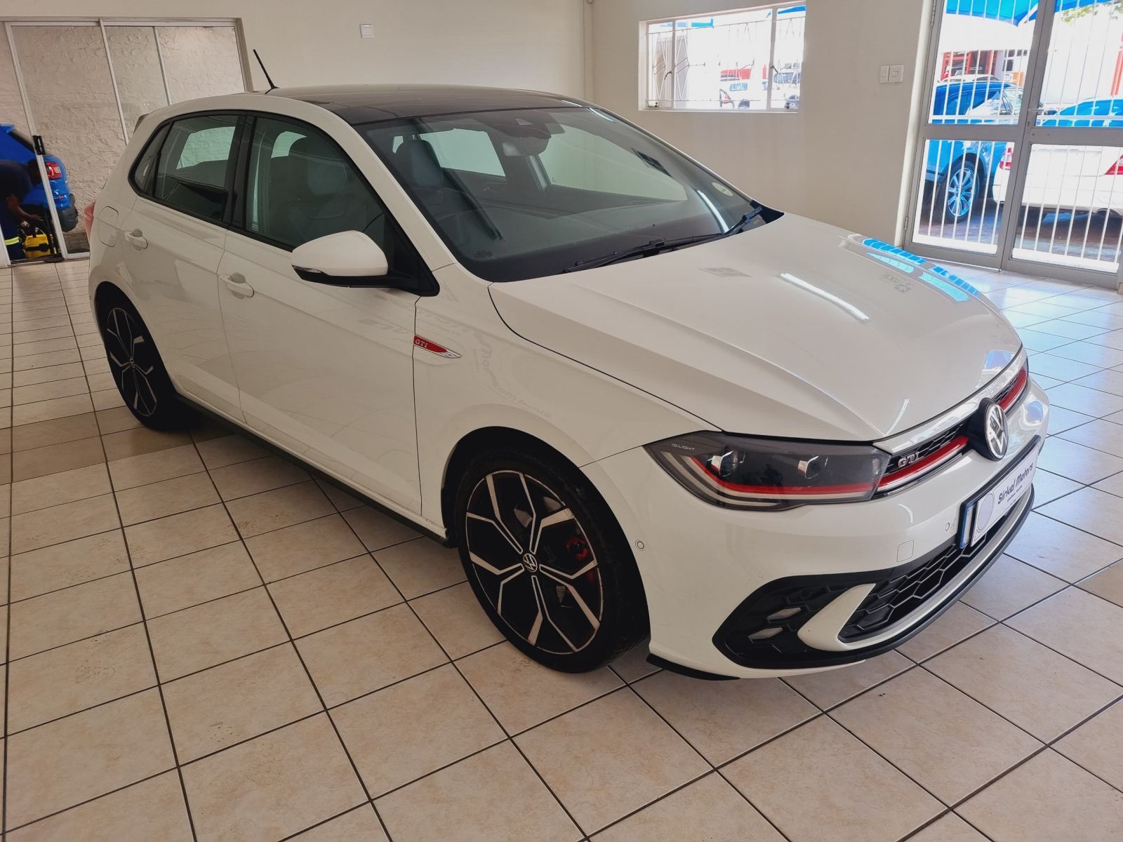 2022 Volkswagen Polo photo 3