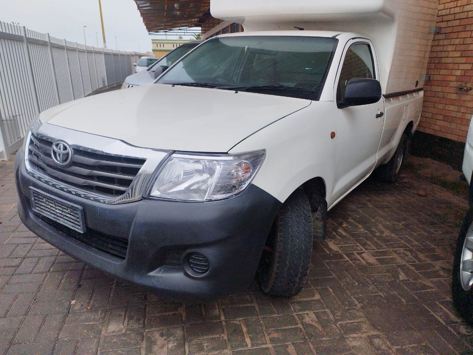 2015 Toyota Hilux photo 1