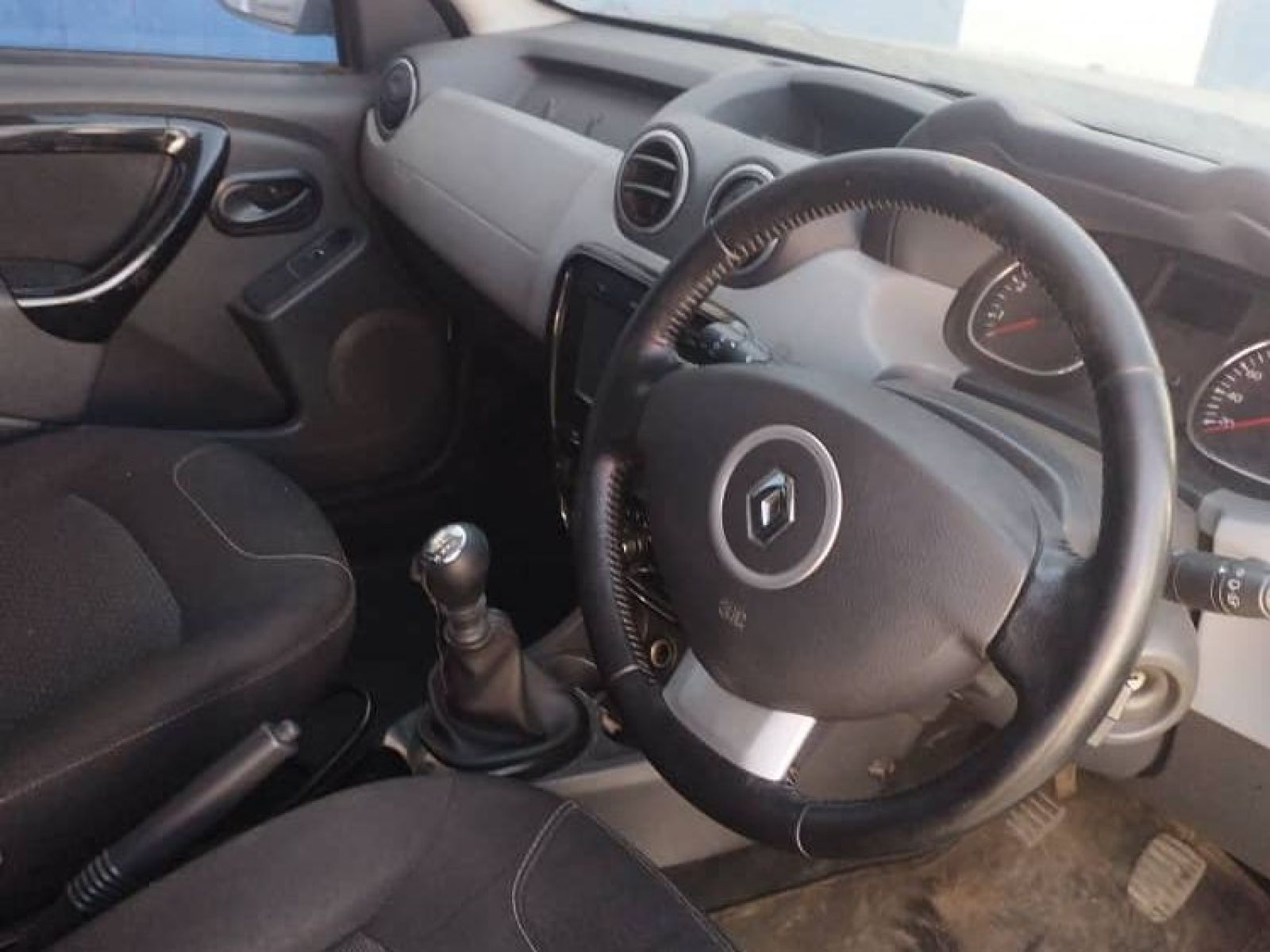 2015 Renault Duster photo 5
