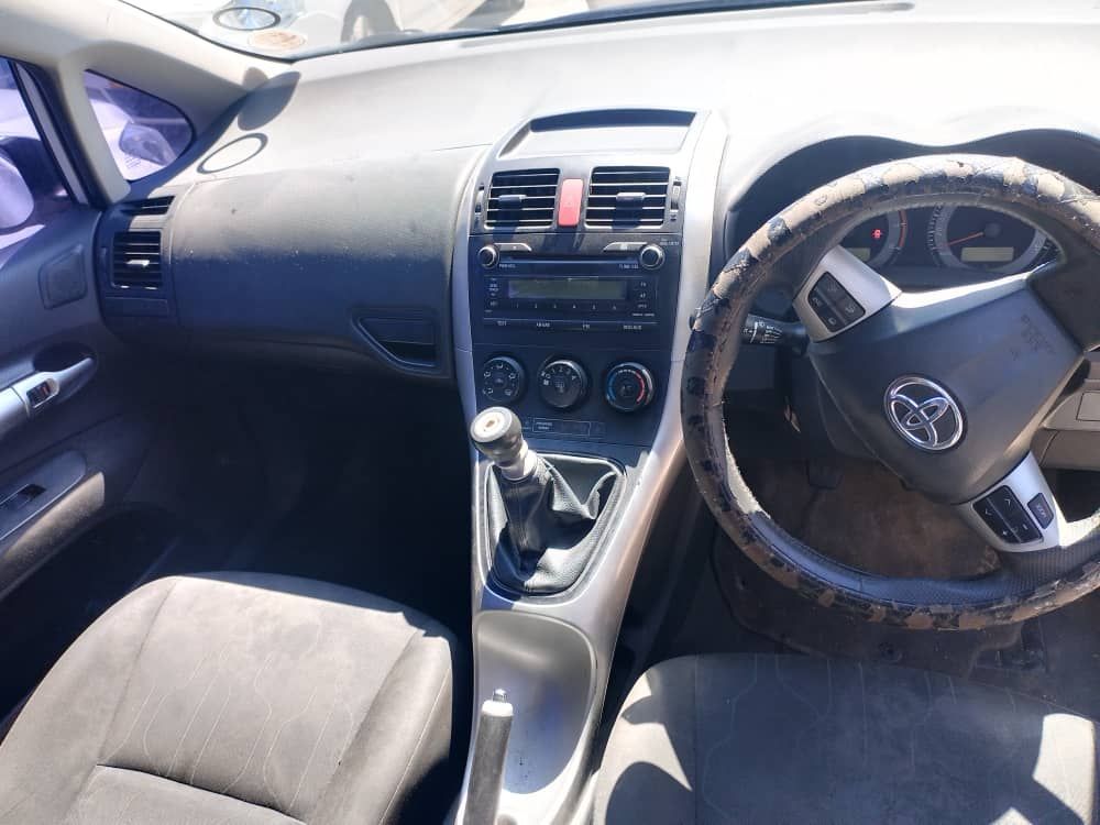 2012 Toyota Auris photo 5