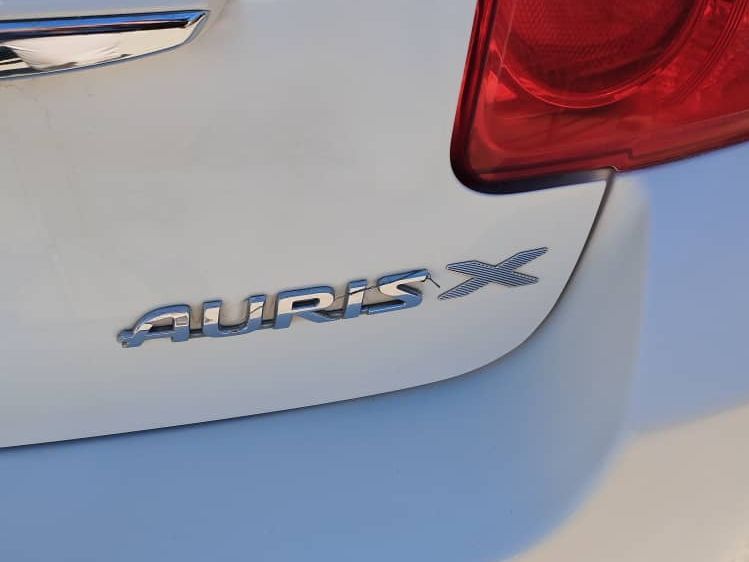 2012 Toyota Auris photo 7
