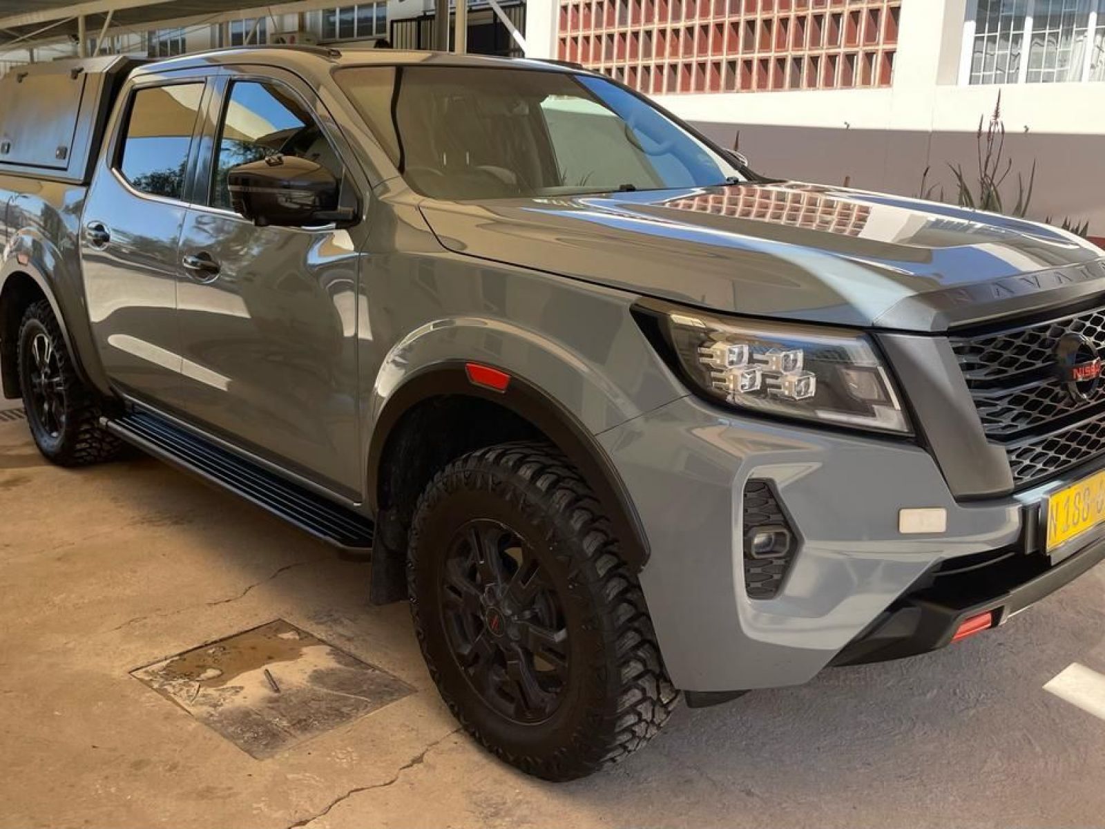 2022 Nissan Navara photo 2