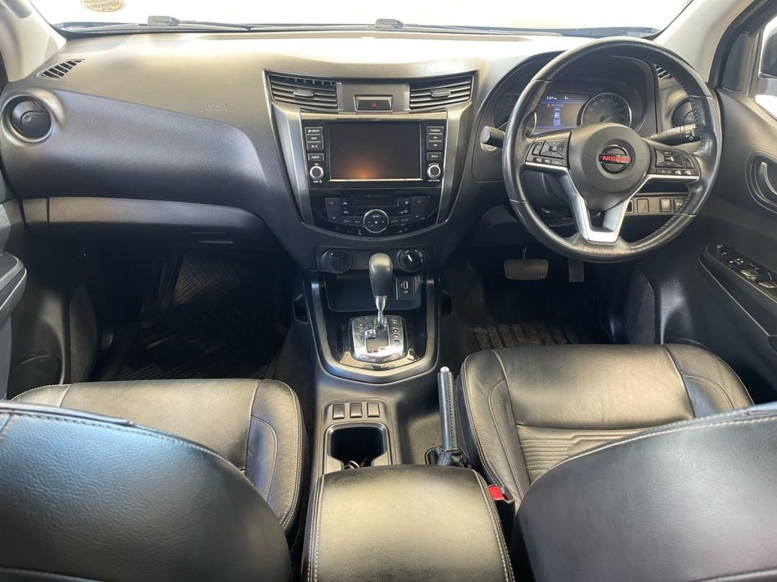 2022 Nissan Navara photo 6