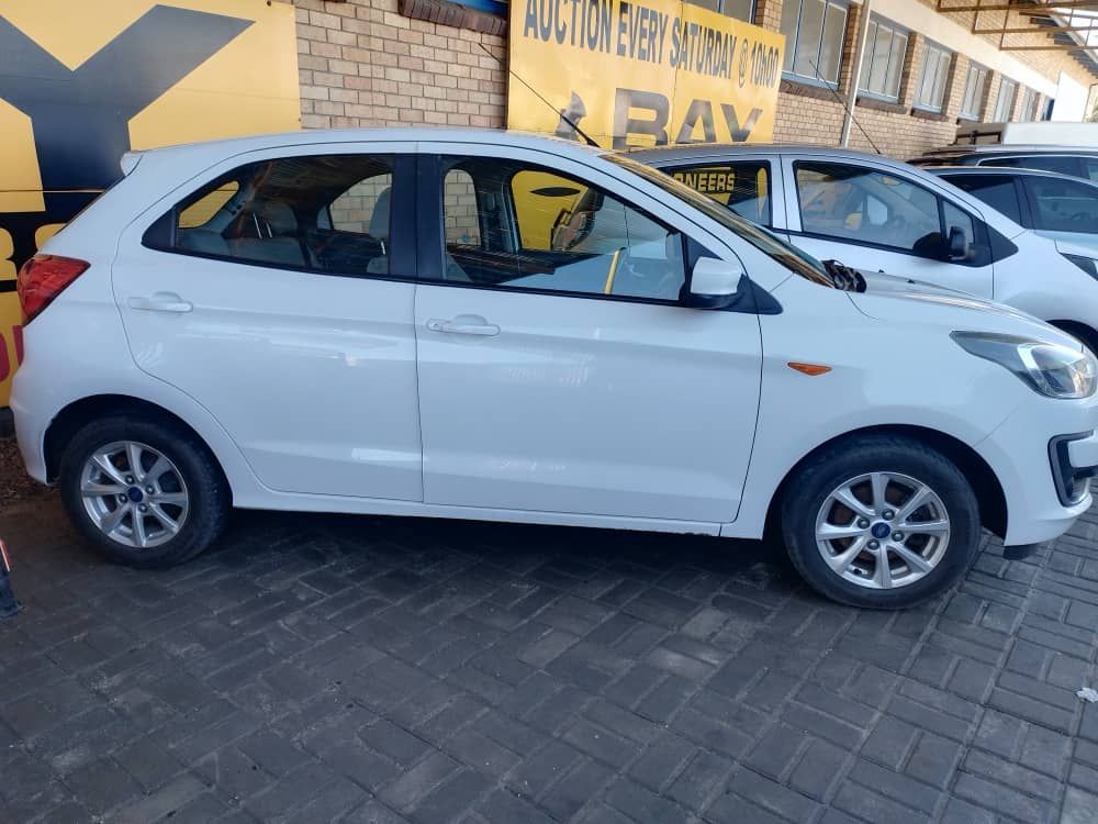 2021 Ford Figo photo 2
