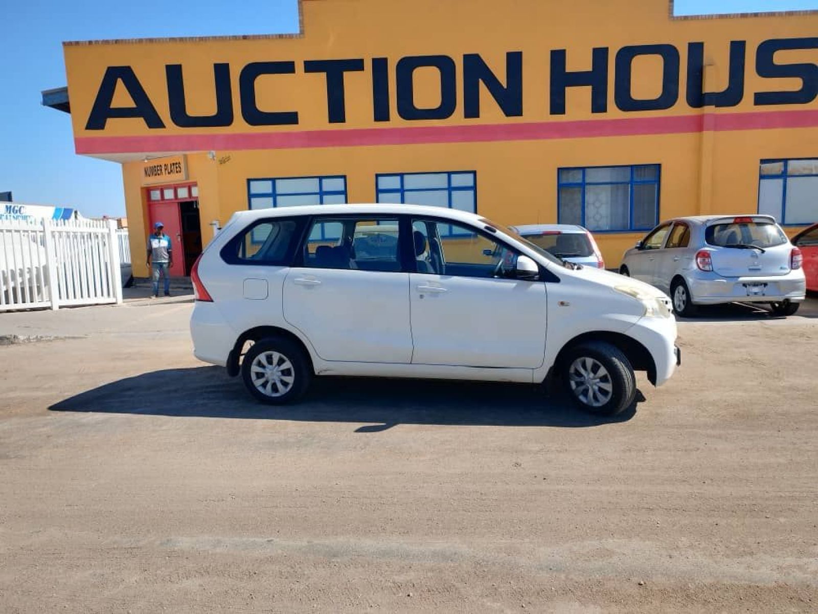 2014 Toyota Avanza photo 3