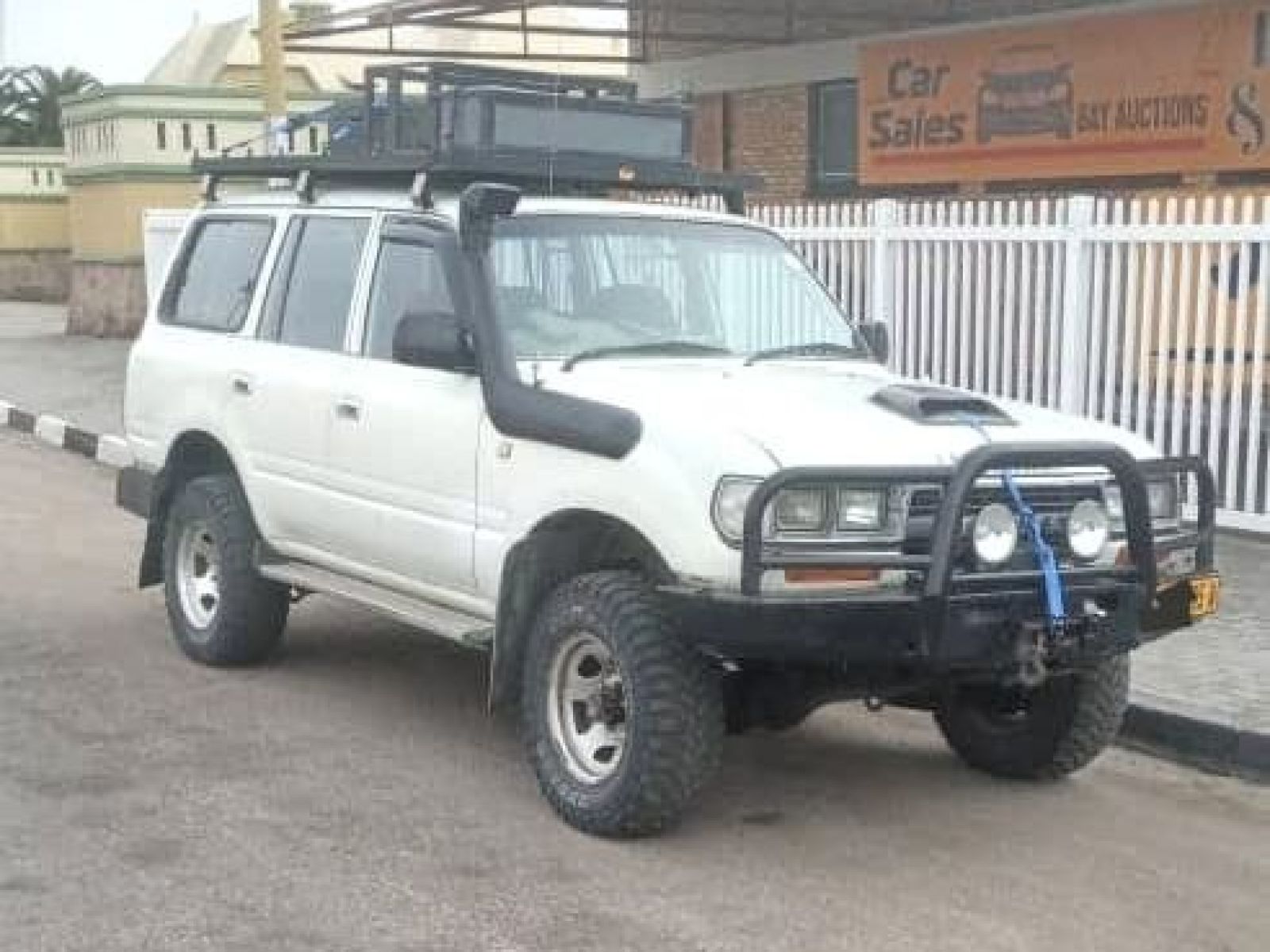 1995 Toyota Land Cruiser photo 1