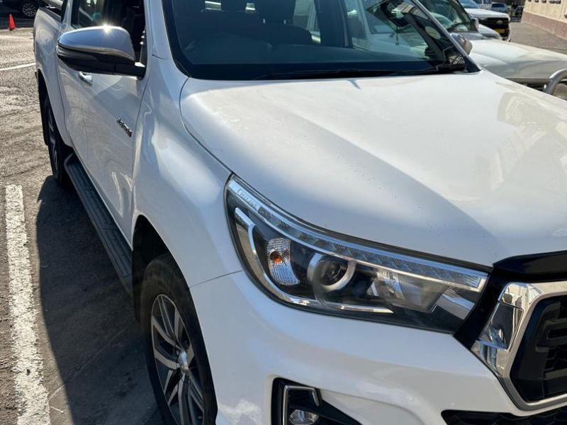 2019 Toyota Hilux photo 3