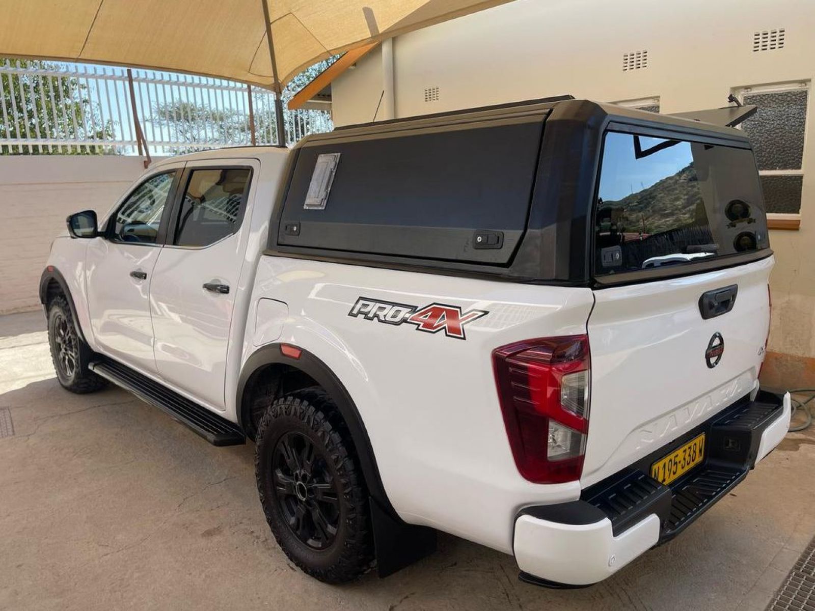 2022 Nissan Navara photo 3