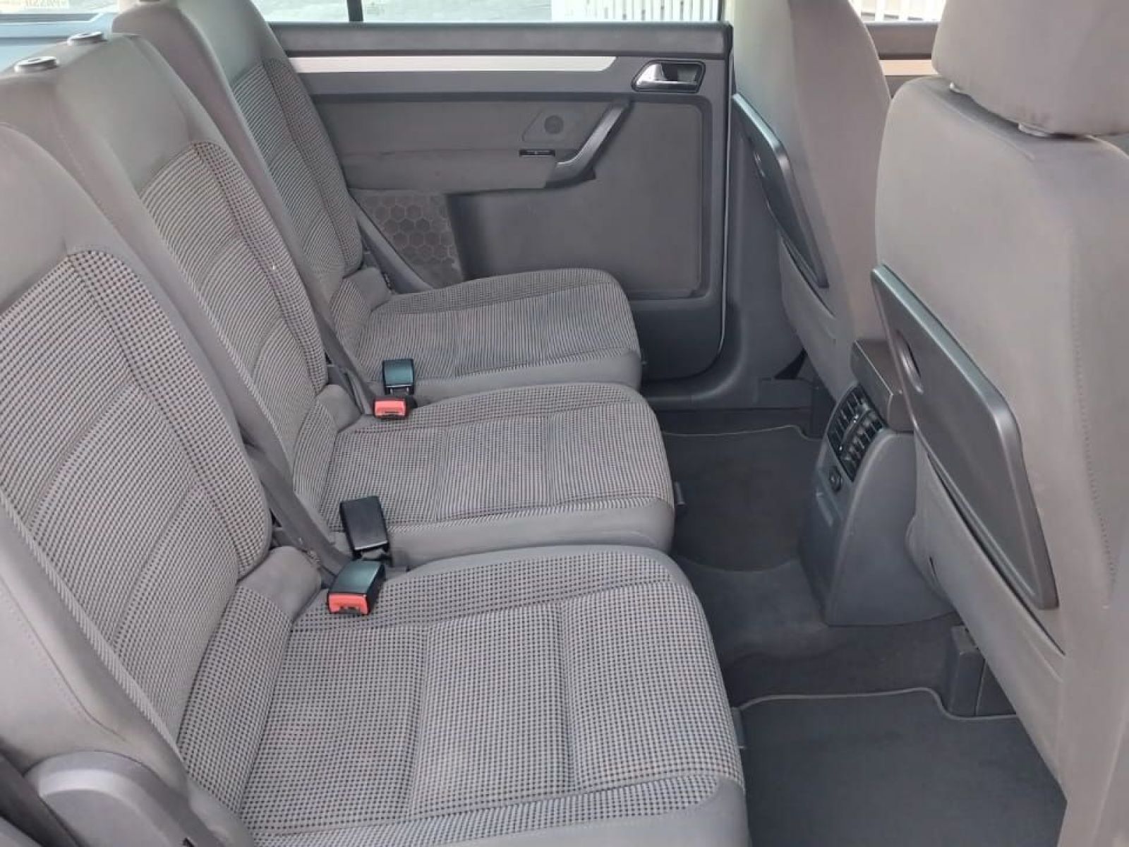 2006 Volkswagen Touran 2.0ltr TDi photo 10