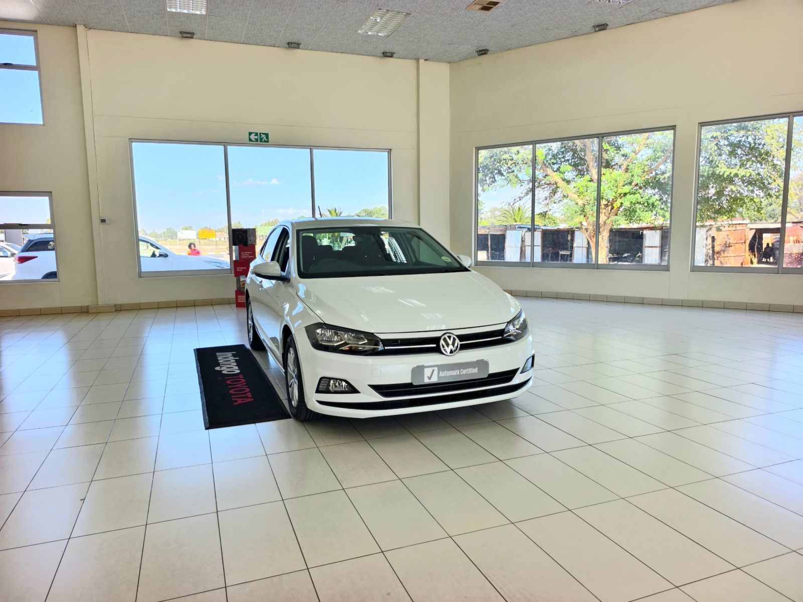 2018 Volkswagen Polo photo 2