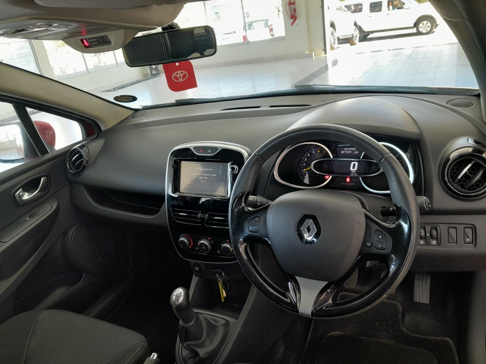 2016 Renault Clio photo 4