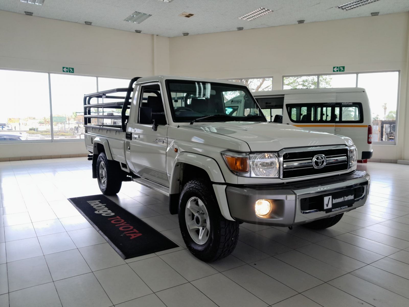 2023 Toyota Land Cruiser photo 1