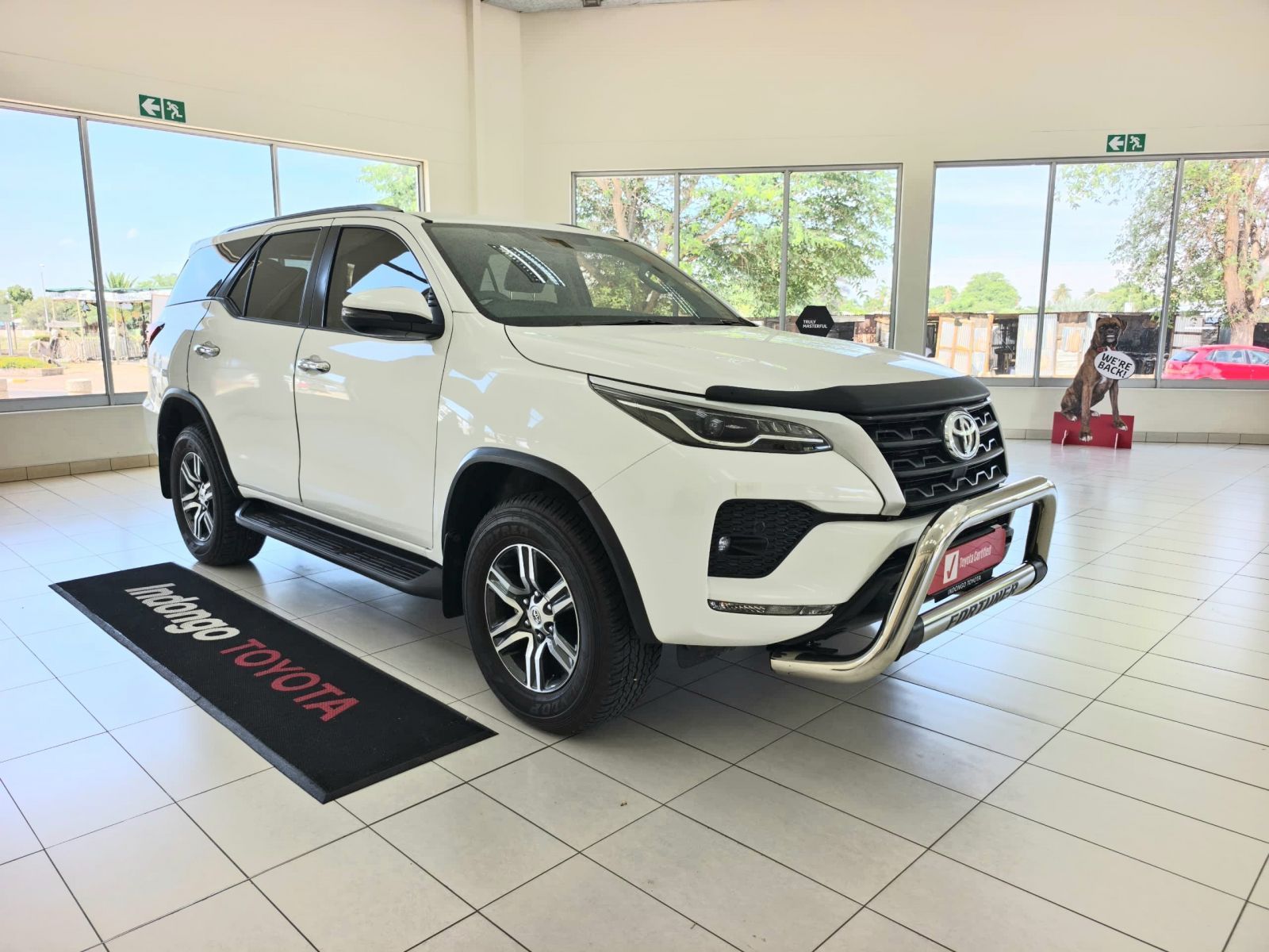 2020 Toyota Fortuner photo 1