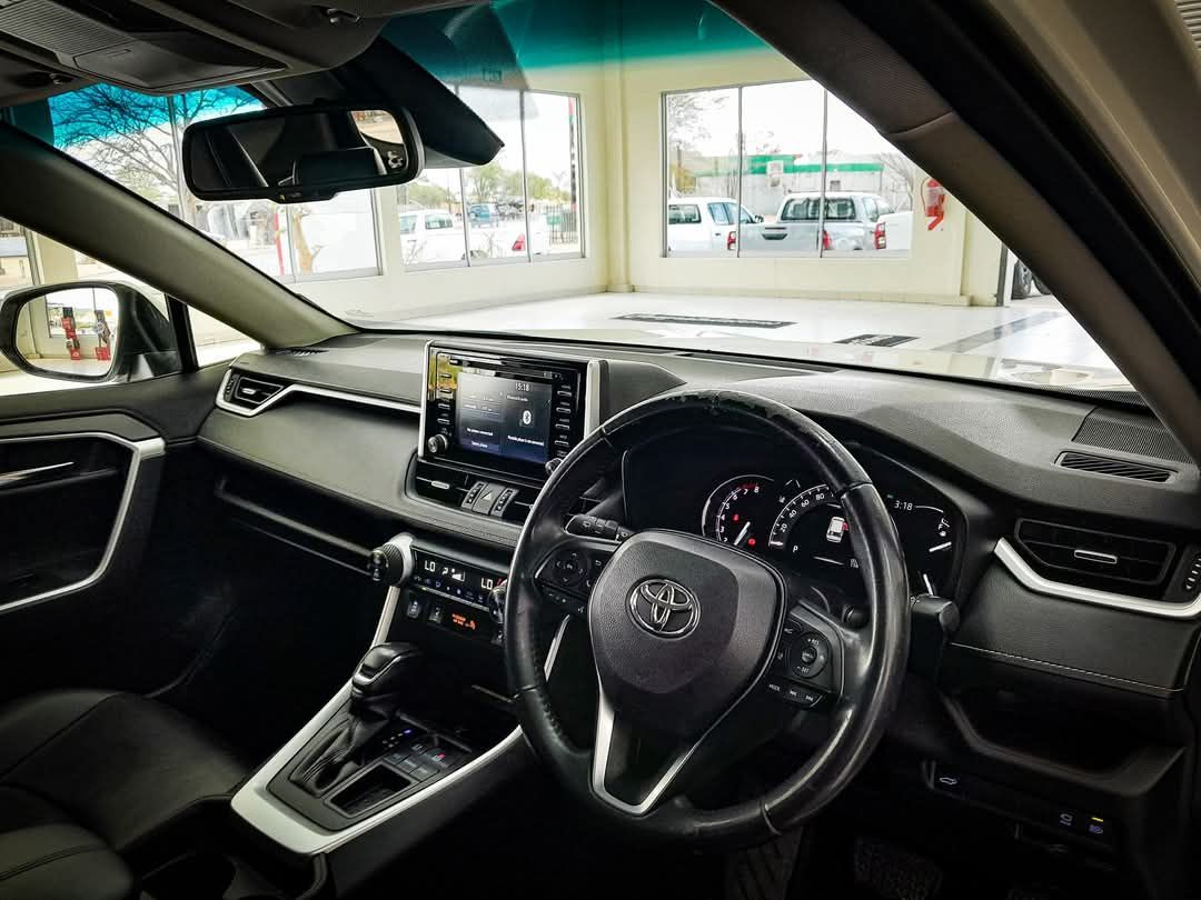 2019 Toyota Rav4 photo 4