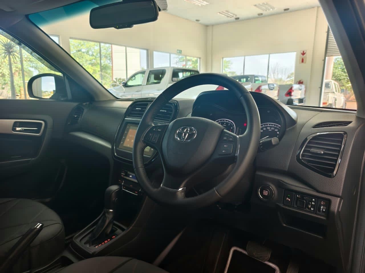 2021 Toyota Urban Cruiser photo 4