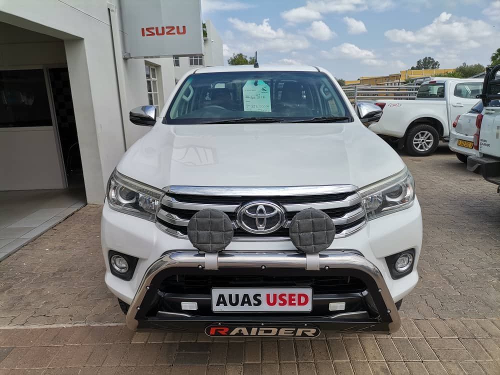 2017 Toyota Hilux photo 2