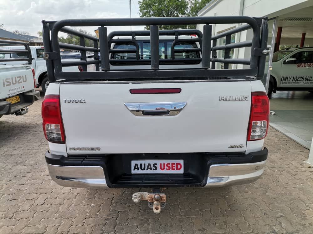 2017 Toyota Hilux photo 4