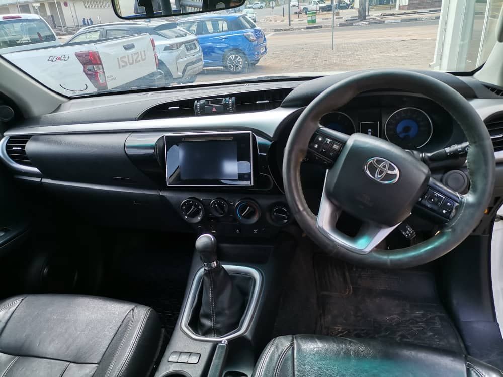 2017 Toyota Hilux photo 8