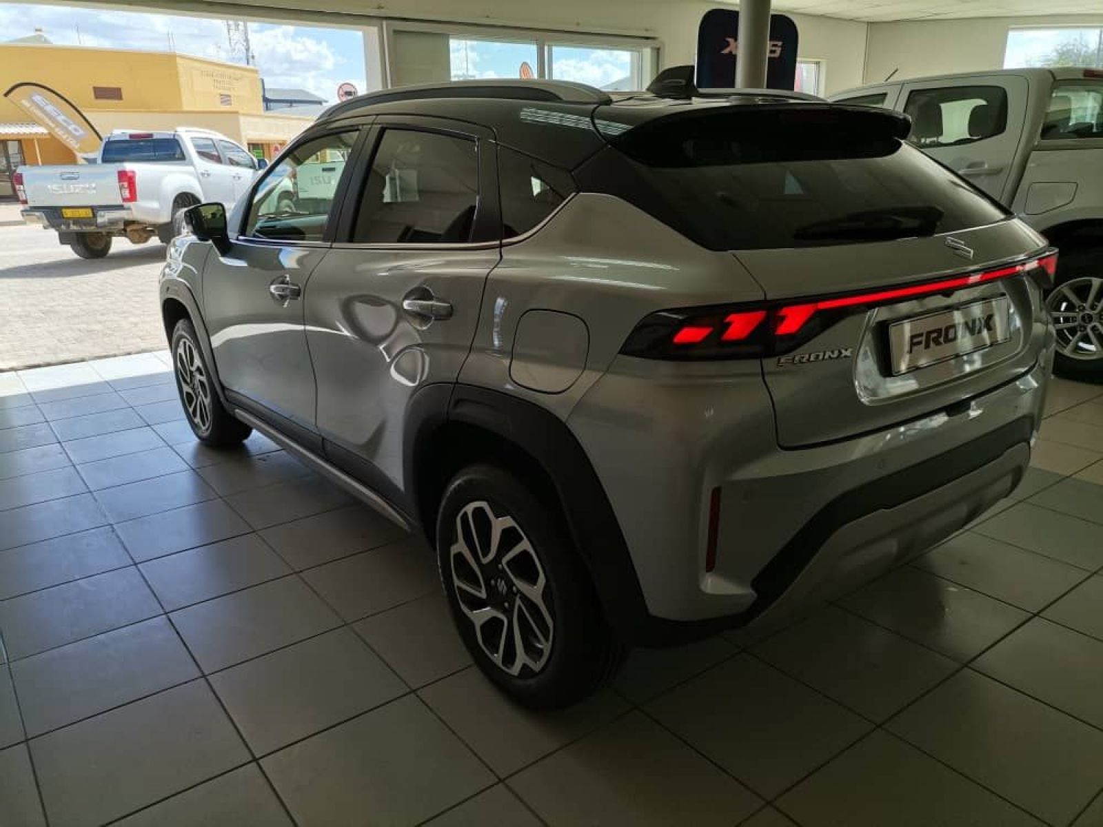 2025 Suzuki Fronx photo 4