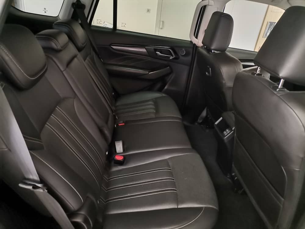 2023 Isuzu MU-X photo 10