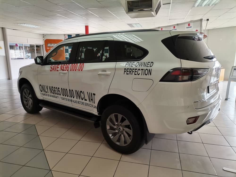 2023 Isuzu MU-X photo 6