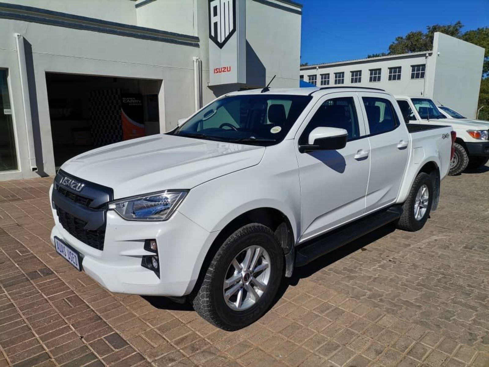 2023 Isuzu D-MAX photo 3