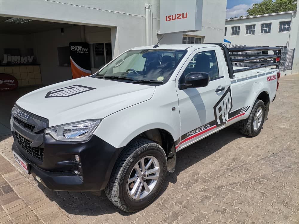 2024 Isuzu D-MAX photo 1