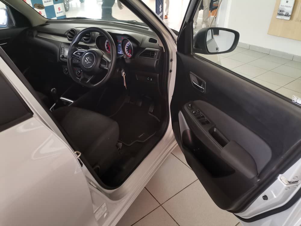 2022 Suzuki Swift photo 7