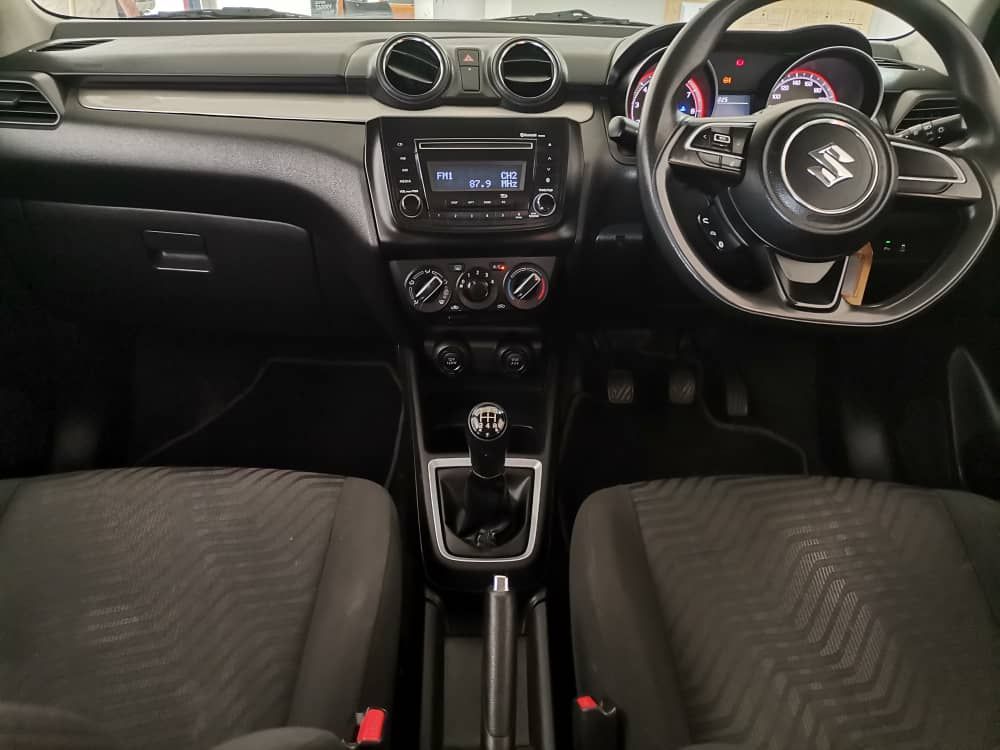 2022 Suzuki Swift photo 9