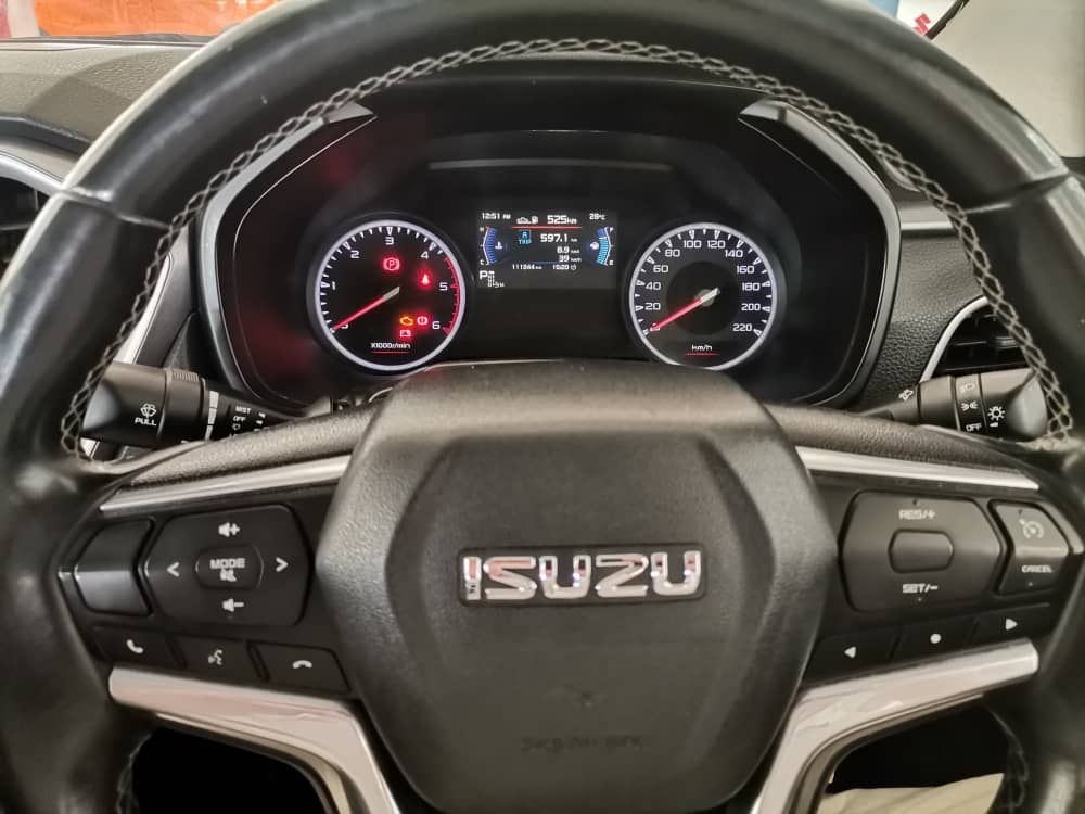 2022 Isuzu D-MAX photo 5