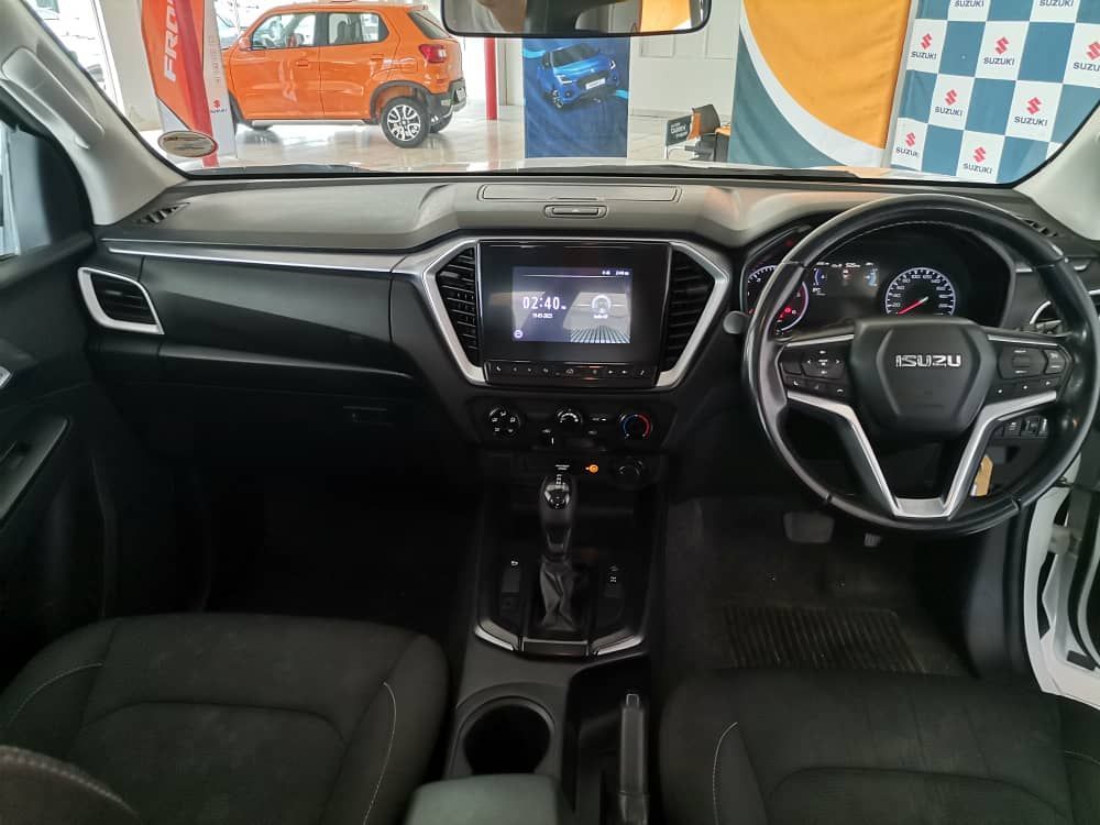 2022 Isuzu D-MAX photo 6